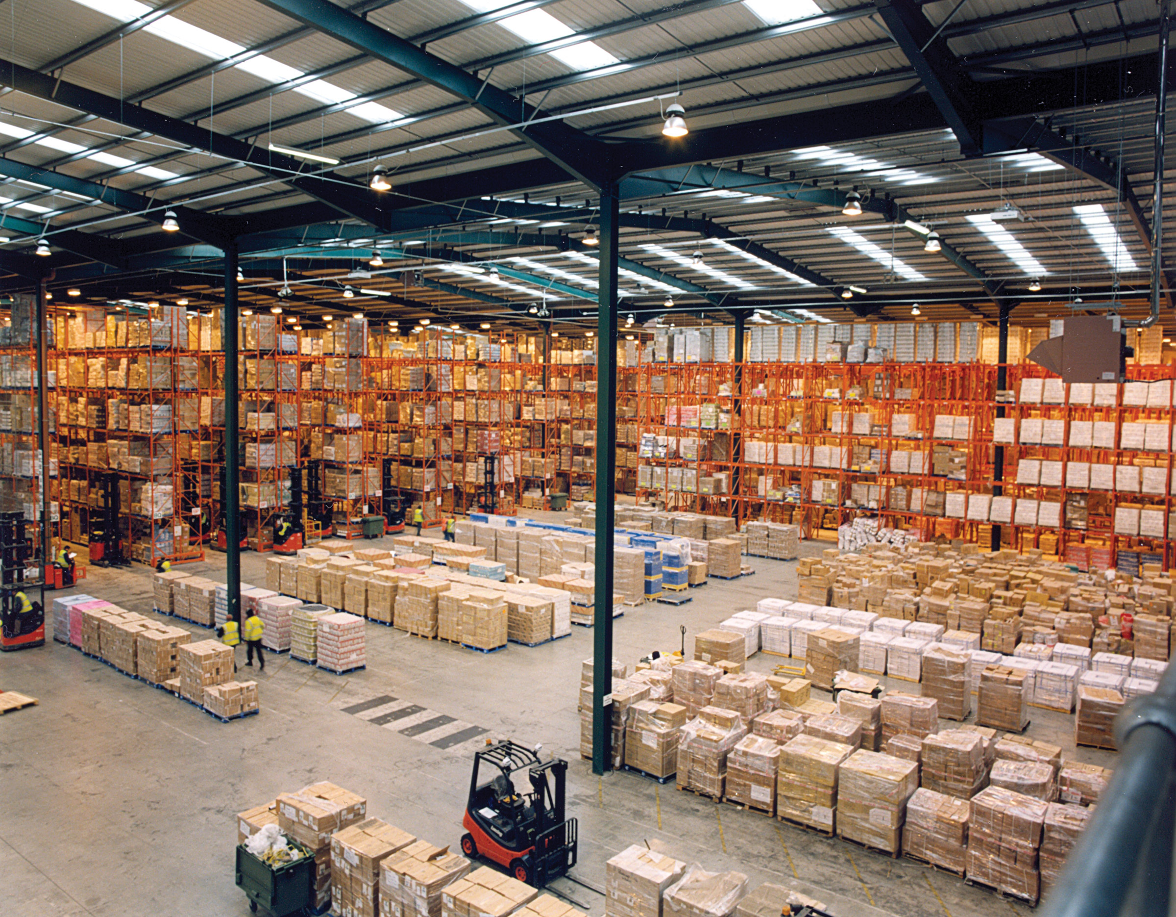 Warehouse application showing pallet racks and organized storage