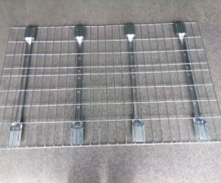 Wire mesh tray